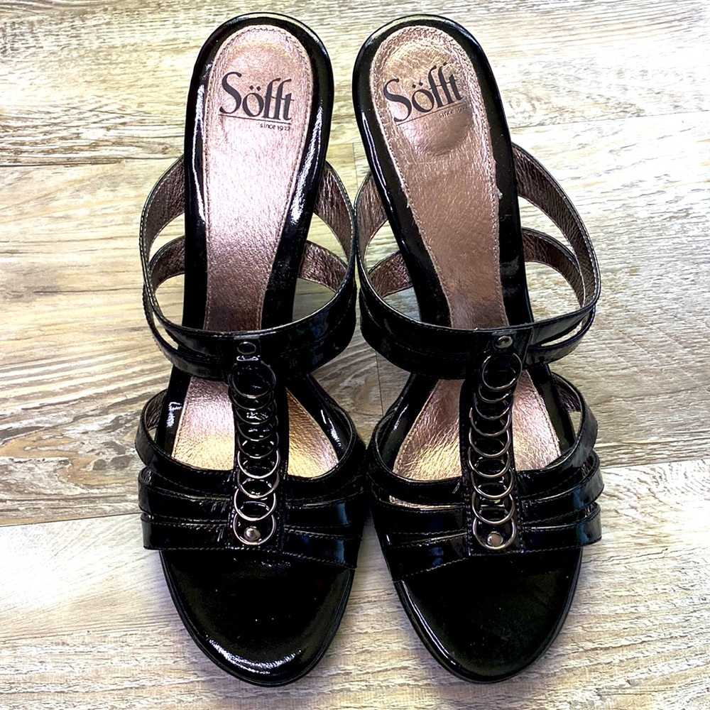 Sofft Isola Patent Leather Heels With Metal Ring Embellishments 11 Narrow